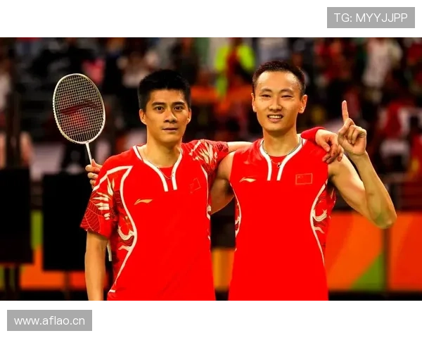 张楠赛场边那个豪车是什么来头？车钥匙都比我钱包鼓！